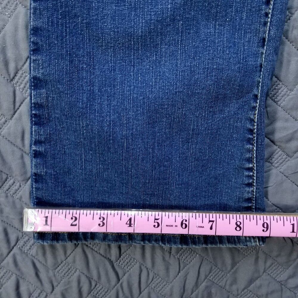 Levis Signature Jeans Womens 16M 33x32 Blue Mid Rise Bootcut Dark Wash Denim - Picture 5 of 12